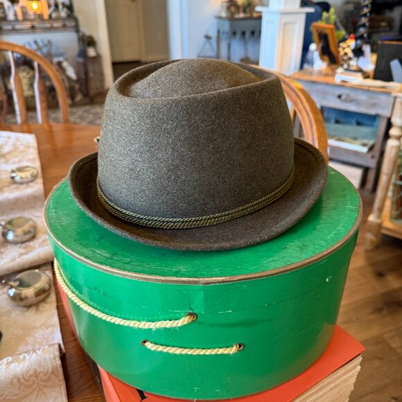 Vintage 1950's Plastino Equestrian riding hat with hat box - Picture 5 of 14